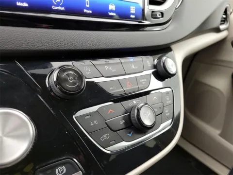 More photos of 2024 Chrysler Pacifica Touring L at Morristown Nissan, TN