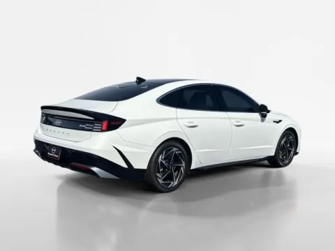 More photos of 2024 Hyundai Sonata SEL at Morristown Nissan, TN