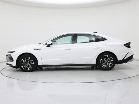 Photos of 2024 Hyundai Sonata SEL for sale in Morristown, TN at Morristown Nissan