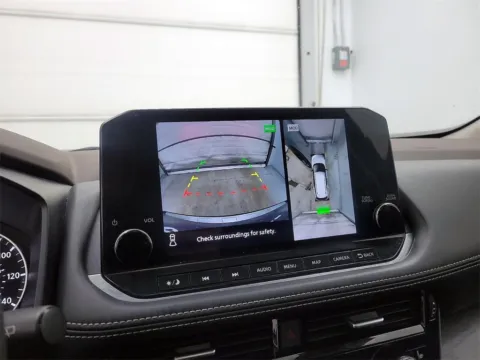 More photos of 2021 Nissan Rogue SL at Morristown Nissan, TN