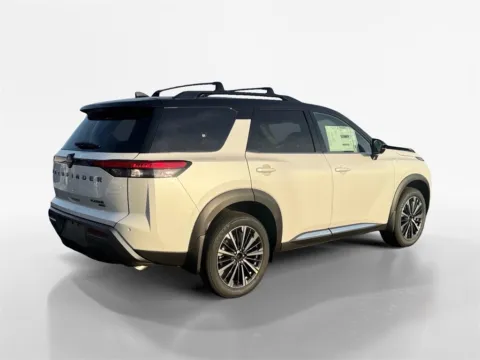 More photos of 2026 Nissan Pathfinder Platinum at Morristown Nissan, TN