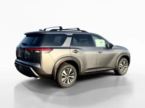 More photos of 2026 Nissan Pathfinder SL at Morristown Nissan, TN