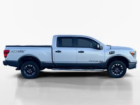 More photos of 2019 Nissan Titan XD PRO-4X at Morristown Nissan, TN