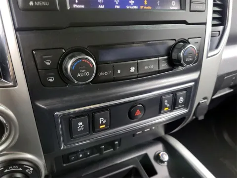 More photos of 2019 Nissan Titan XD PRO-4X at Morristown Nissan, TN