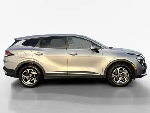 More photos of 2023 Kia Sportage LX at Morristown Nissan, TN
