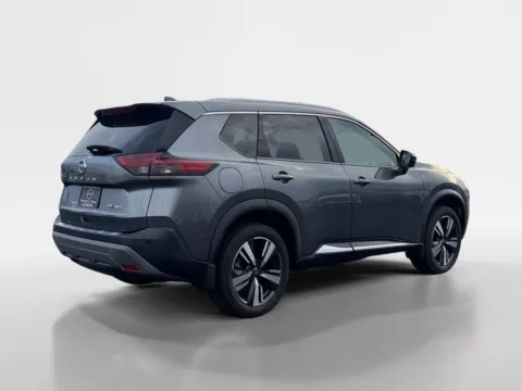 More photos of 2021 Nissan Rogue SL at Morristown Nissan, TN