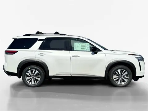More photos of 2026 Nissan Pathfinder SL at Morristown Nissan, TN