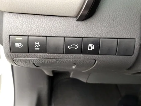 More photos of 2018 Toyota Camry at Morristown Nissan, TN