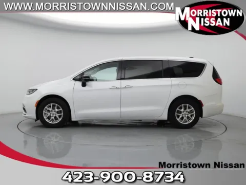 White 2024 Chrysler Pacifica Touring L for sale in Morristown, TN