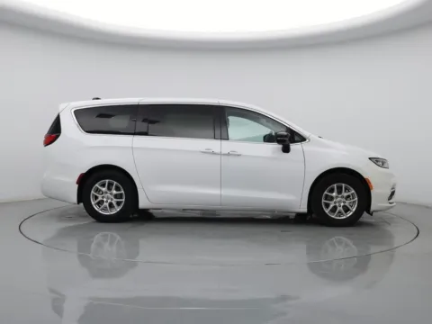 Photos of 2024 Chrysler Pacifica Touring L for sale in Morristown, TN at Morristown Nissan