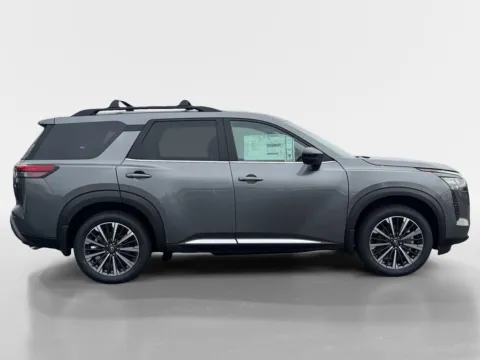 More photos of 2026 Nissan Pathfinder Platinum at Morristown Nissan, TN