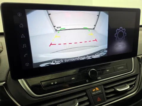 More photos of 2024 Nissan Altima 2.5 SR at Morristown Nissan, TN