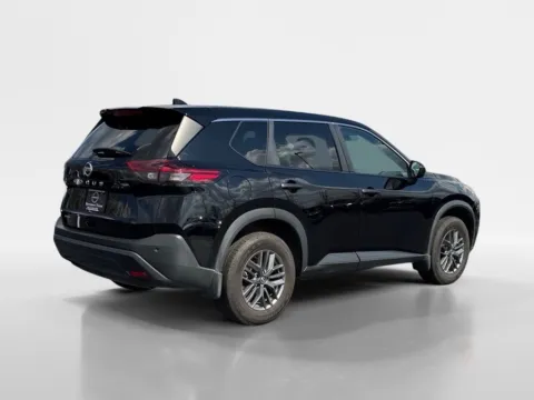 More photos of 2021 Nissan Rogue S at Morristown Nissan, TN