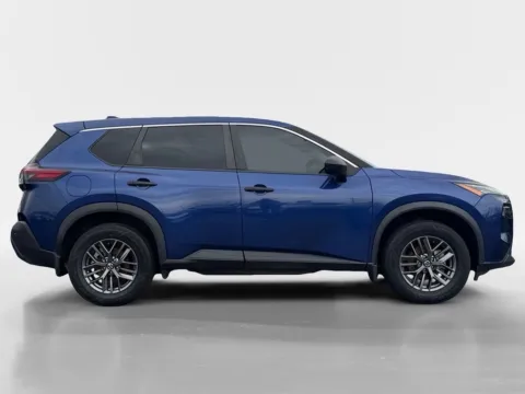 More photos of 2021 Nissan Rogue S at Morristown Nissan, TN