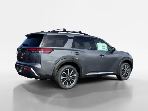 More photos of 2026 Nissan Pathfinder Platinum at Morristown Nissan, TN