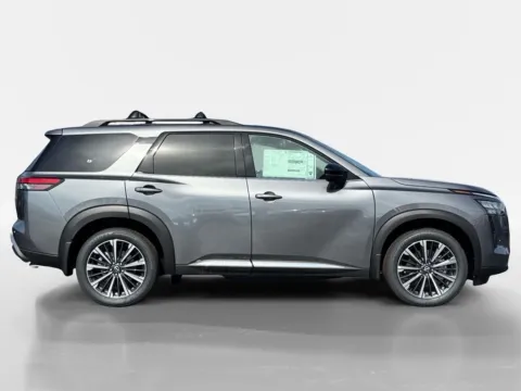 More photos of 2026 Nissan Pathfinder Platinum at Morristown Nissan, TN