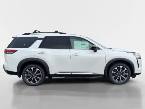 More photos of 2026 Nissan Pathfinder Platinum at Morristown Nissan, TN