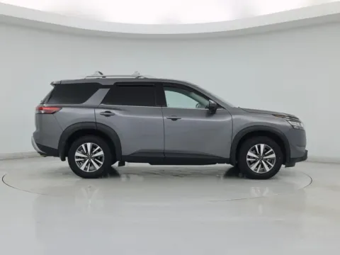 Photos of 2022 Nissan Pathfinder SL for sale in Morristown, TN at Morristown Nissan