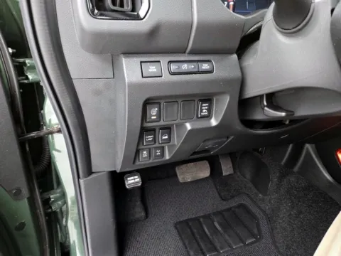 More photos of 2025 Nissan Frontier PRO-4X at Morristown Nissan, TN