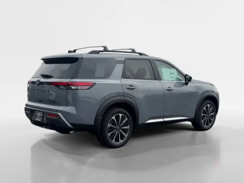 More photos of 2026 Nissan Pathfinder Platinum at Morristown Nissan, TN