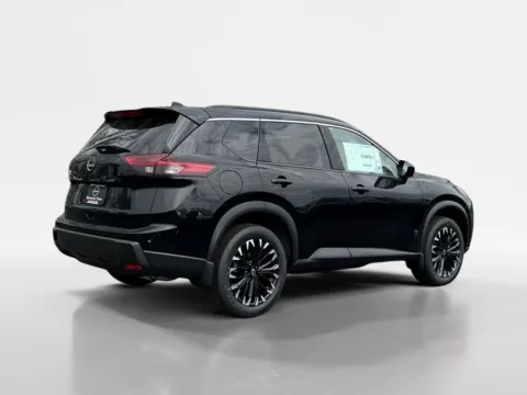 More photos of 2026 Nissan Rogue Dark Armor at Morristown Nissan, TN