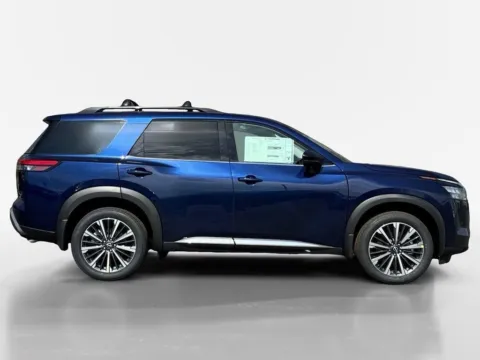 More photos of 2026 Nissan Pathfinder Platinum at Morristown Nissan, TN