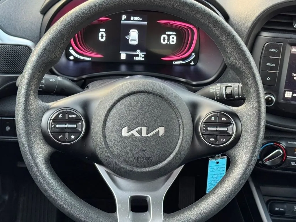 2025 Kia Soul LX - Photo 16