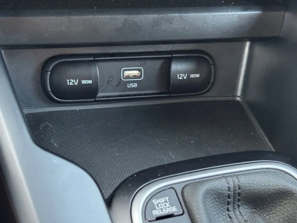 2025 Kia Soul LX - Photo 13