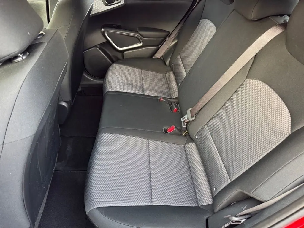 2025 Kia Soul LX - Photo 20