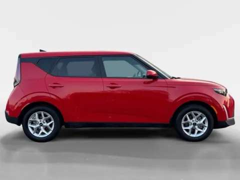 More photos of 2025 Kia Soul LX at Morristown Nissan, TN