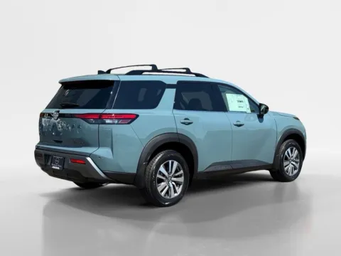 More photos of 2026 Nissan Pathfinder SL at Morristown Nissan, TN