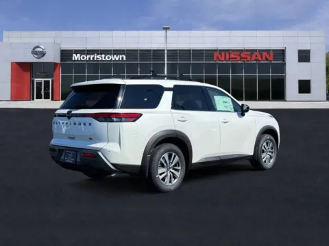 More photos of 2026 Nissan Pathfinder SL at Morristown Nissan, TN