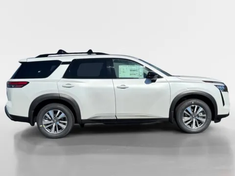 More photos of 2026 Nissan Pathfinder SL at Morristown Nissan, TN