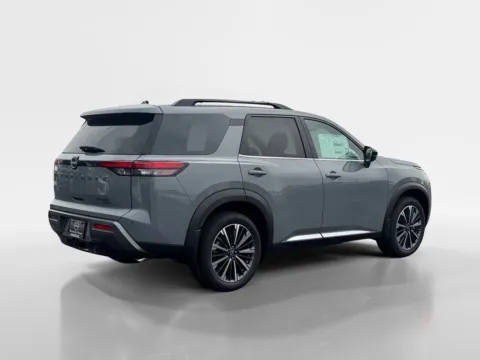 More photos of 2026 Nissan Pathfinder Platinum at Morristown Nissan, TN
