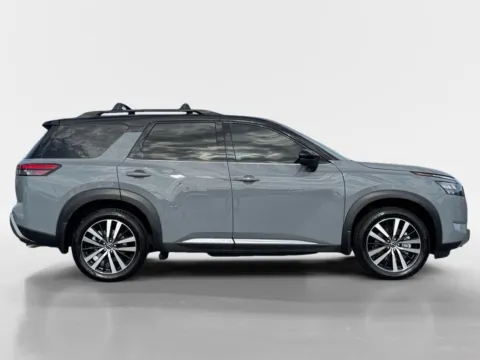More photos of 2025 Nissan Pathfinder Platinum at Morristown Nissan, TN