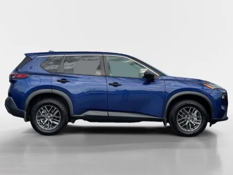 More photos of 2021 Nissan Rogue S at Morristown Nissan, TN