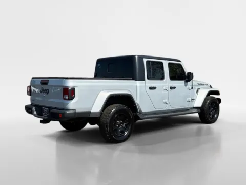 More photos of 2022 Jeep Gladiator Sport at Morristown Nissan, TN