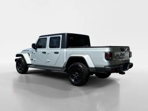 Photos of 2022 Jeep Gladiator Sport for sale in Morristown, TN at Morristown Nissan