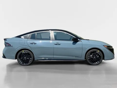 More photos of 2026 Nissan Sentra SR at Morristown Nissan, TN