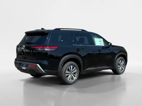 More photos of 2026 Nissan Pathfinder SL at Morristown Nissan, TN