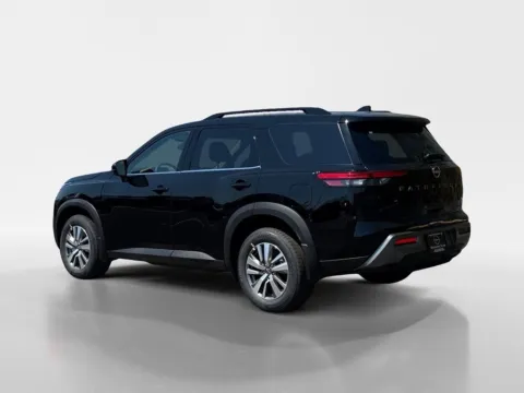 Photos of 2026 Nissan Pathfinder SL for sale in Morristown, TN at Morristown Nissan