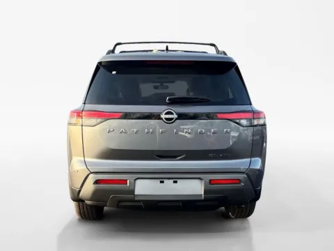 More photos of 2026 Nissan Pathfinder SL at Morristown Nissan, TN