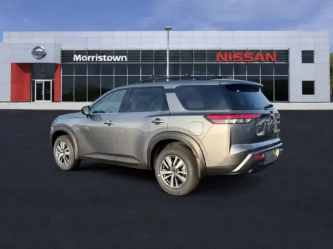 More photos of 2026 Nissan Pathfinder SL at Morristown Nissan, TN