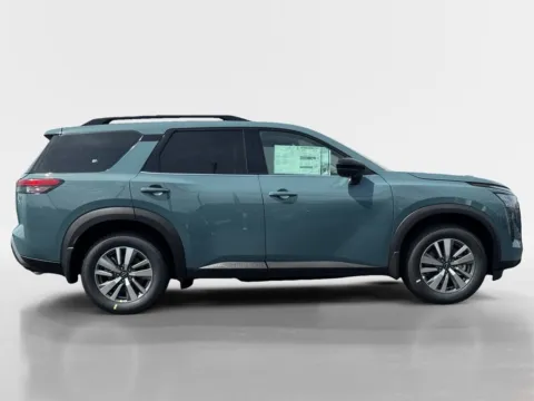 More photos of 2026 Nissan Pathfinder SL at Morristown Nissan, TN