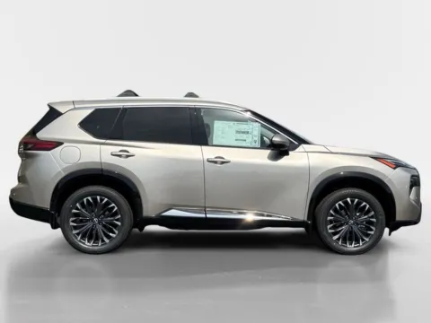 More photos of 2026 Nissan Rogue Platinum at Morristown Nissan, TN