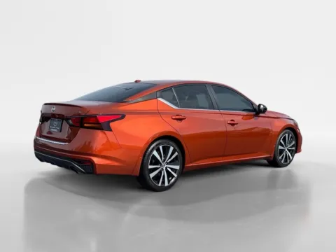 More photos of 2021 Nissan Altima 2.5 SR at Morristown Nissan, TN