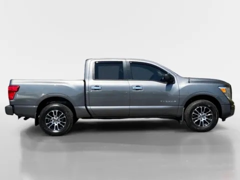 More photos of 2021 Nissan Titan SV at Morristown Nissan, TN