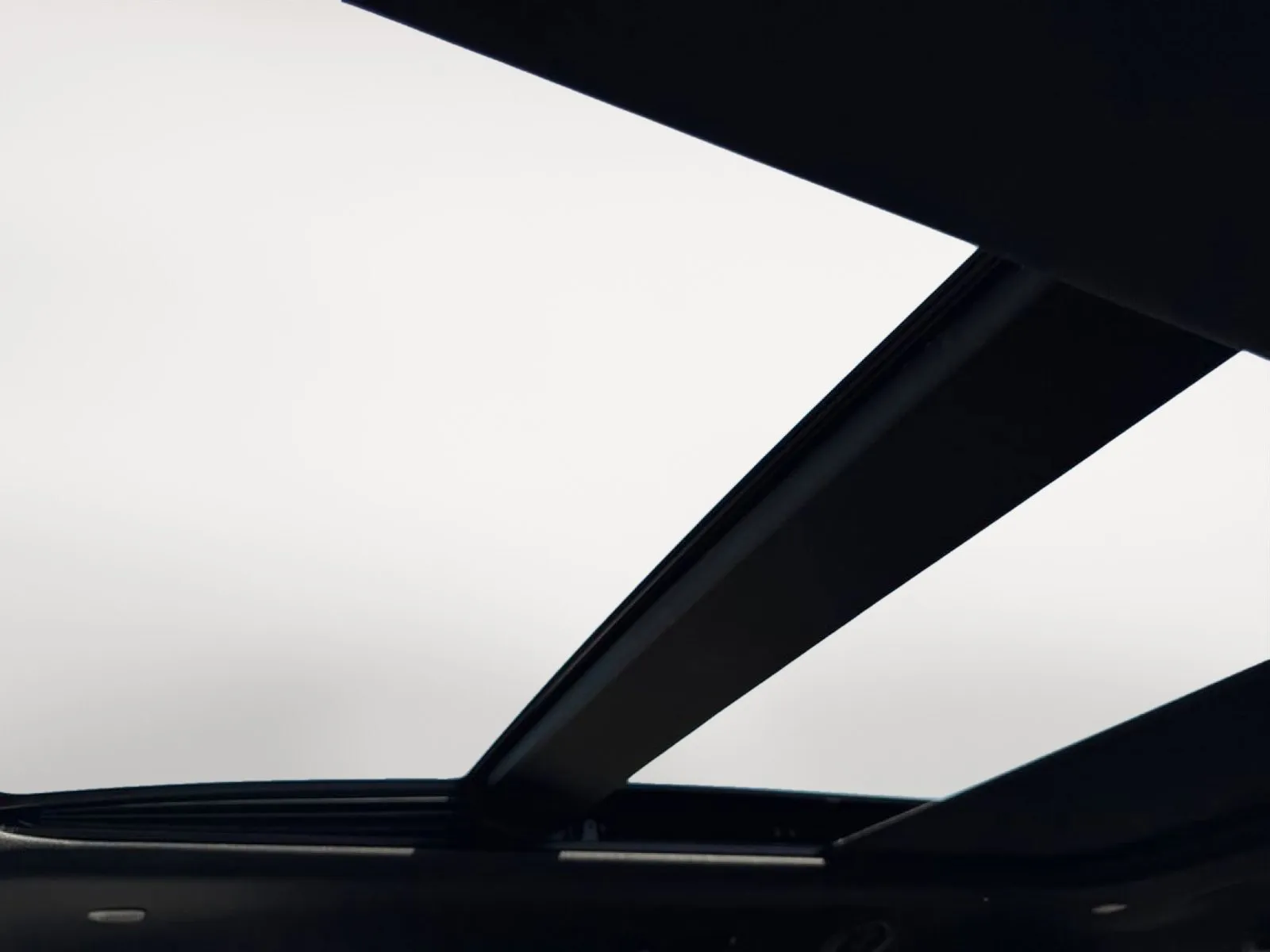 2025 Chrysler Pacifica Limited - Photo 9