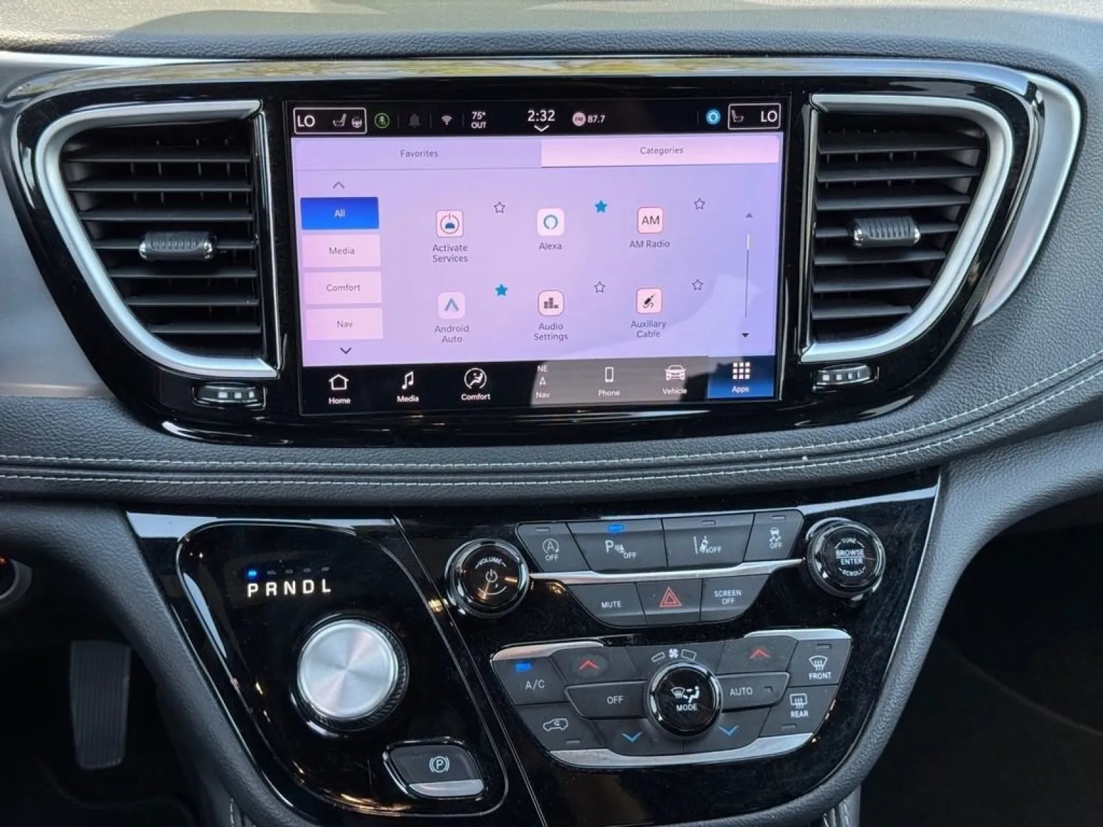 2025 Chrysler Pacifica Limited - Photo 8