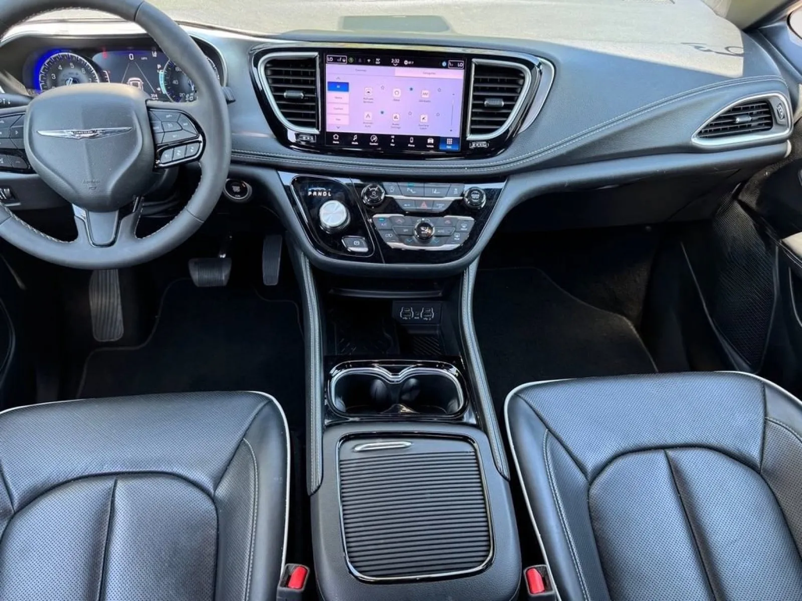 2025 Chrysler Pacifica Limited - Photo 7